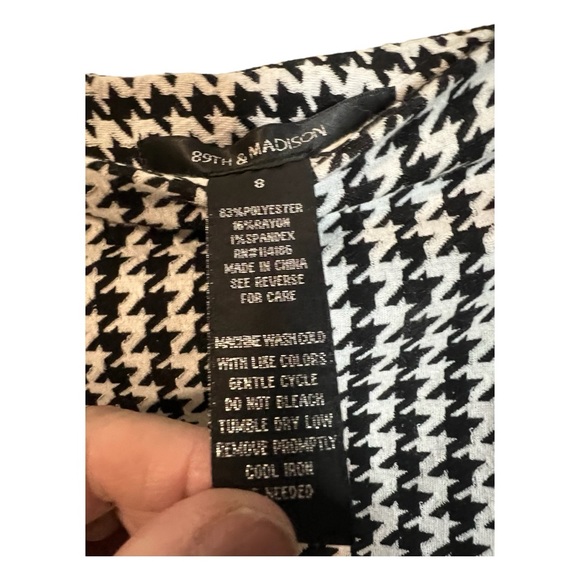 A houndstooth skirt by 89th & Madison in a size 8 - Picture 4 of 6
